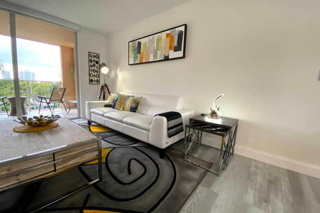 Yacht Club At Aventura 2 Bed 2 Bath Luxurius Cozy Brand New 2020 Apartment Bagian luar foto